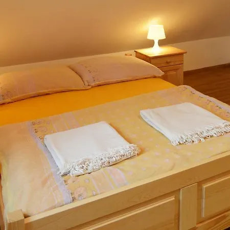 Goscinne Arnika Gorska Homestay *